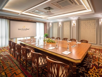 Silk Path Grand Hue Meeting Room