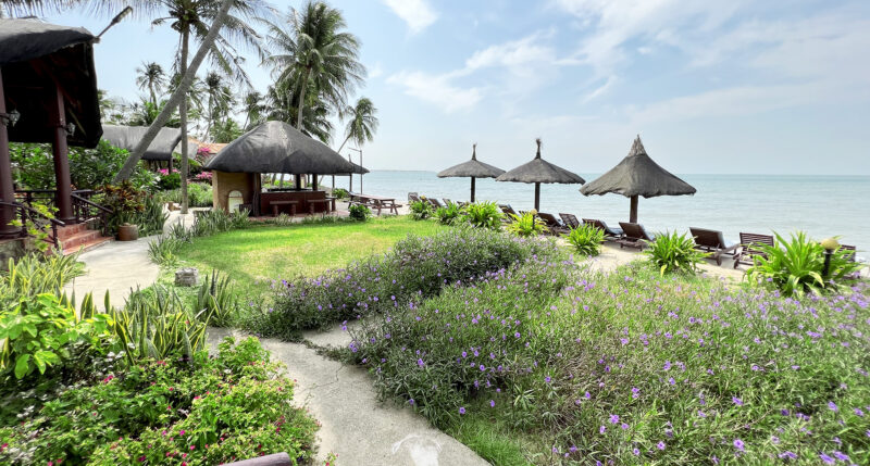 Udsigt over havet og stranden fra beach front bungalow