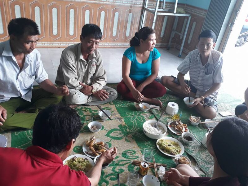 At komme HELT ned på jorden igen. Middagsmad hos lokal familie.